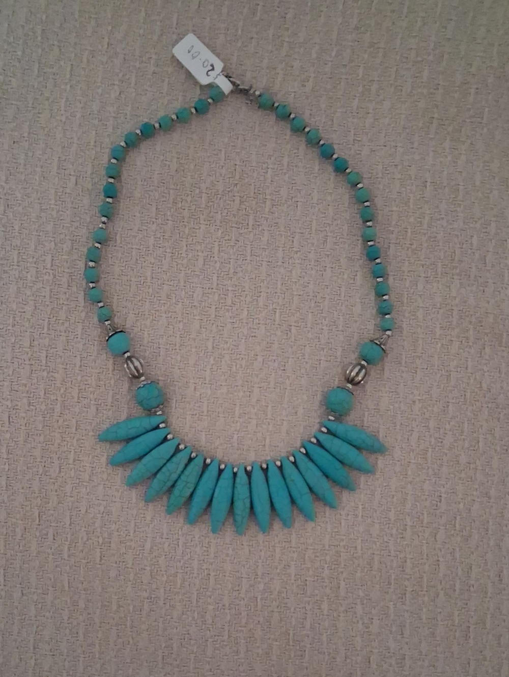 NWT Dyed HOWLITE Spike Bead Necklace - Women Jewelry
